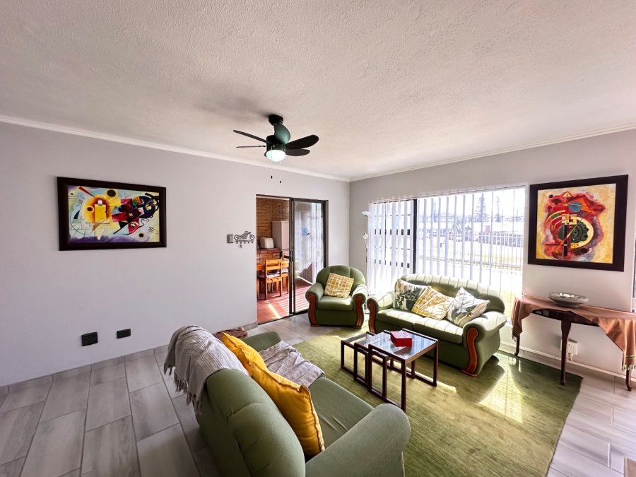 3 Bedroom Property for Sale in Mossel Bay Central Western Cape